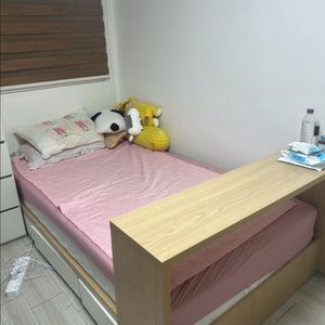 퀸사이즈 수납 침대+침대 테이블+매트리스