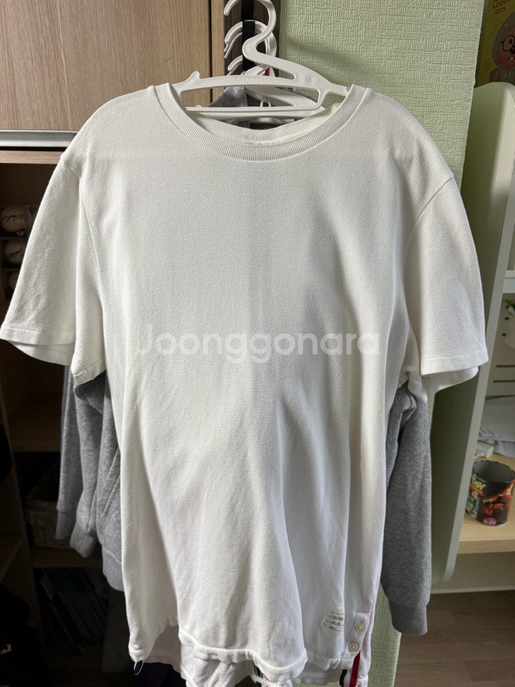 톰브라운 백삼선 반팔--1