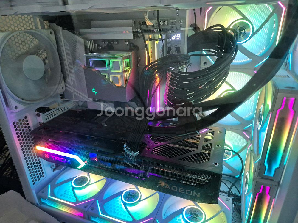 게이밍PC 9800x3d/9070xt 팝니다--0