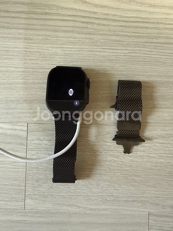 애플워치 울트라2 티타늄 블랙 밀레니즈루프 모델 팔아요--6