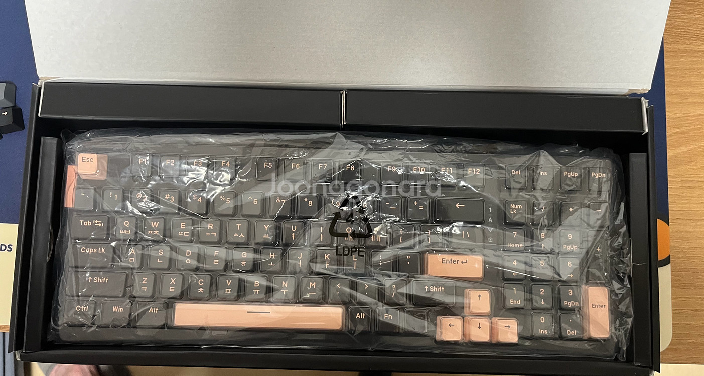 다얼유 A98 유무선 LED 기계식키보드 팝니다--2