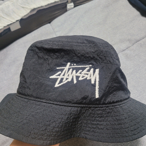 나이키 & 스투시 버킷햇 M/L 사이즈 판매합니다