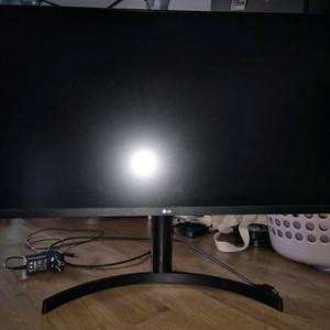 LG 32QN650 qhd 32인치 모니터 팝니다(전원