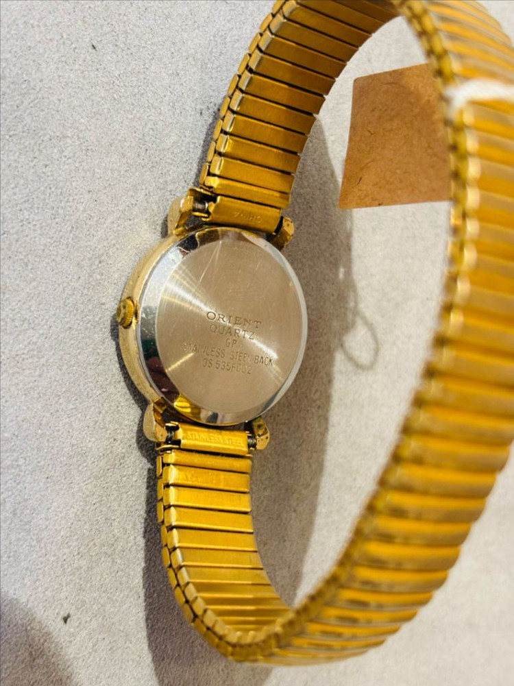 오리엔트 여성용 쿼츠 시계--3