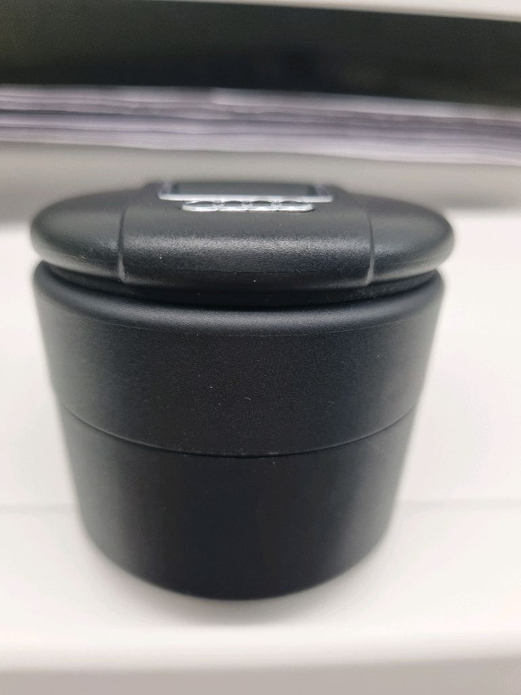 아우디 재떨이--1