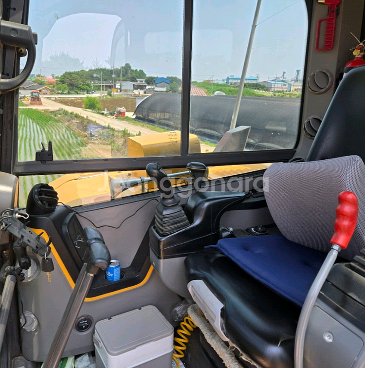 볼보 ECR88D 19년식 집게장착 04급 굴삭기위탁--5
