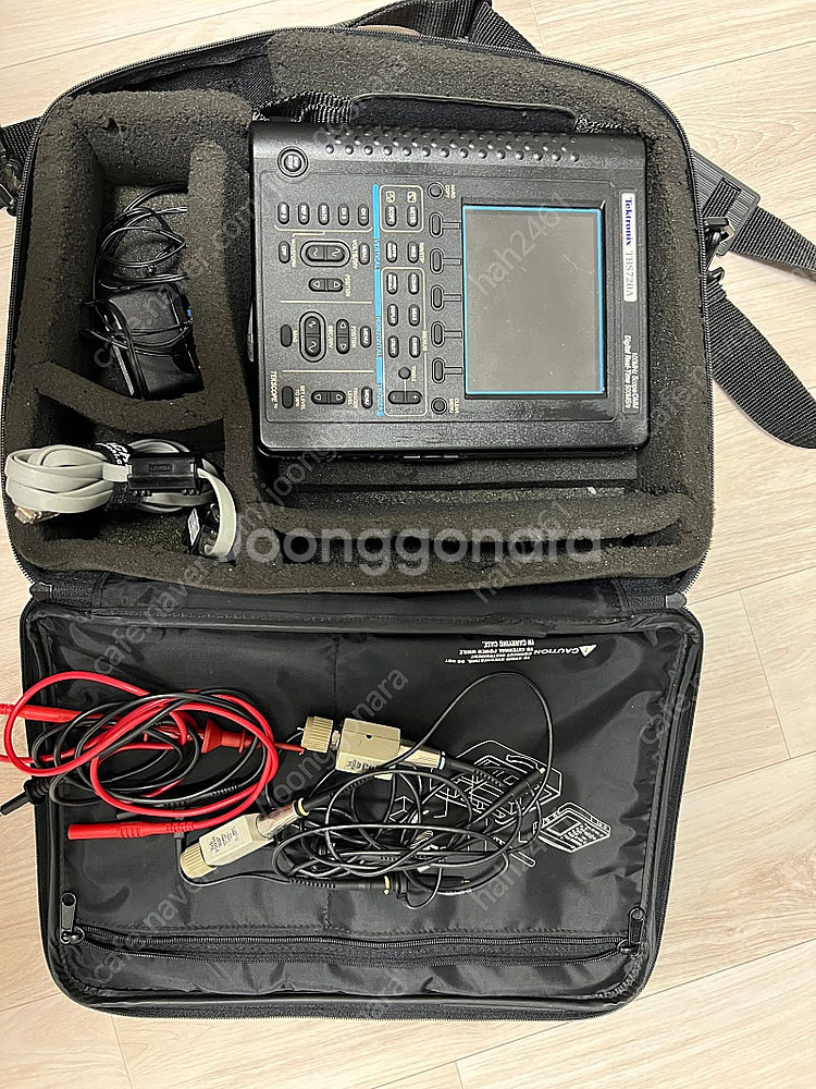 Tektronix THS720A 휴대용 스코프 팝니다.--1