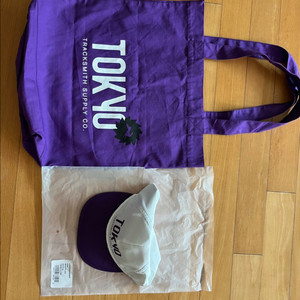 Tracksmith 트랙스미스 도쿄마라톤 에코백,모자