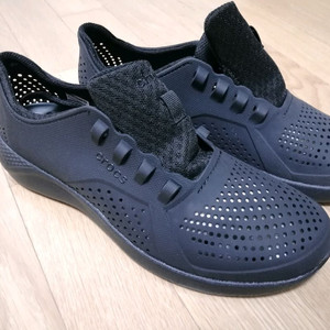 CROCS 크록스 라이트라이드 페이사 맨