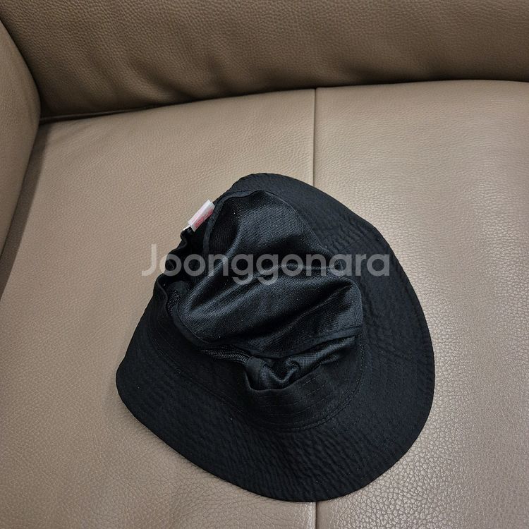 LACOSTE / 메쉬 패널 버킷햇 (블랙)--3