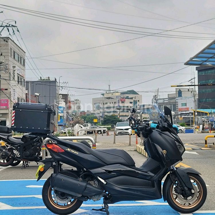 23년식 xmax300 깔끔한차량 판매합니다--3