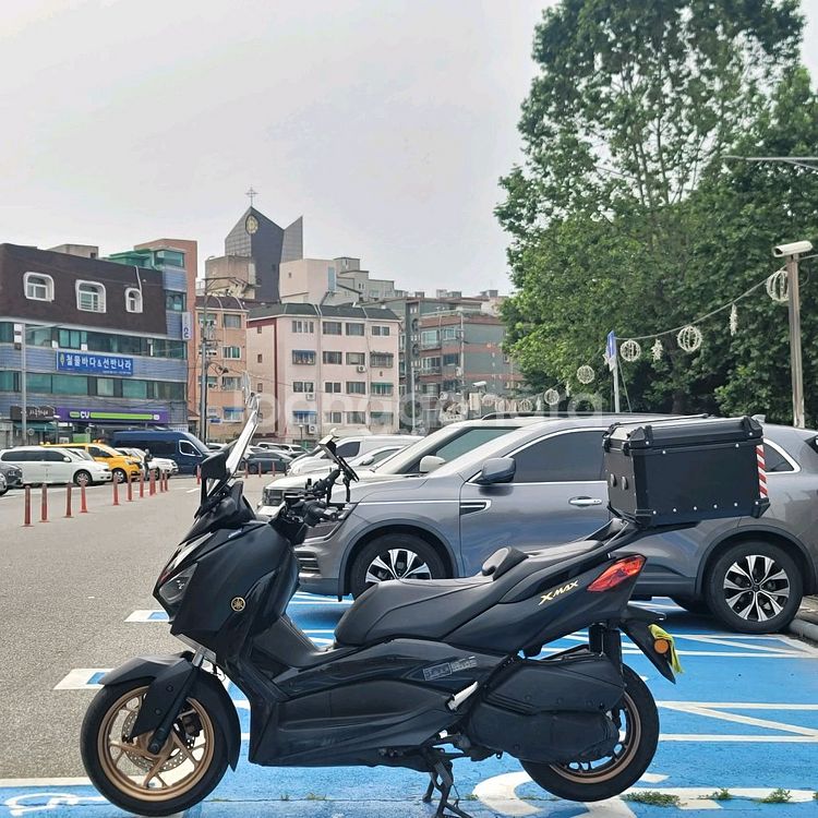 23년식 xmax300 깔끔한차량 판매합니다--4