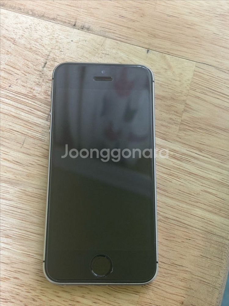 아이폰se2 스페이스그레이 64gb(배터리성능 100)--3