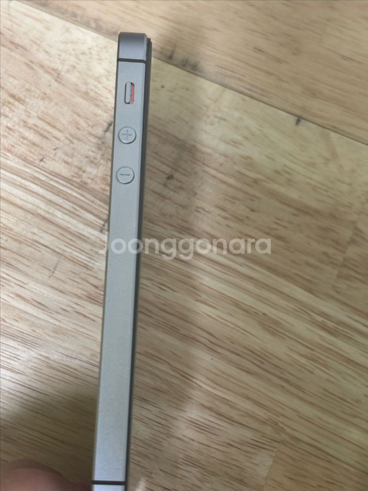 아이폰se2 스페이스그레이 64gb(배터리성능 100)--4