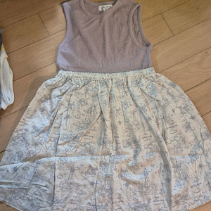 베네베네원피스 4T