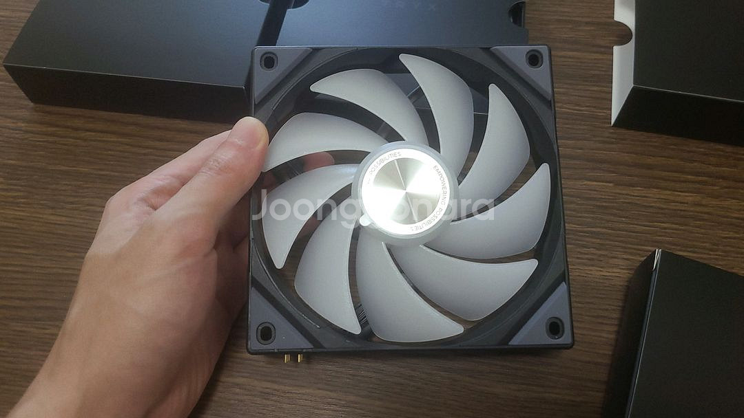 TRYX ROTA SL ARGB 120 쿨링팬 3팩--1