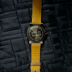 브라이틀링 45mm 오토매틱 GMT 어벤져 급처