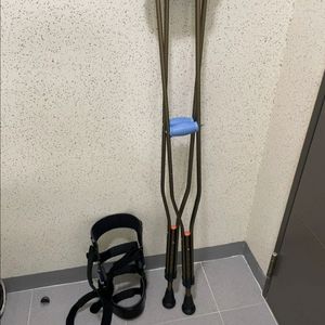 (좌측)전방십자인대보조기 L사이즈(목발L사이즈포함)