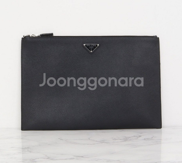 [PRADA 급매] 사피아노 레더 클러치백 클래식 블랙--0