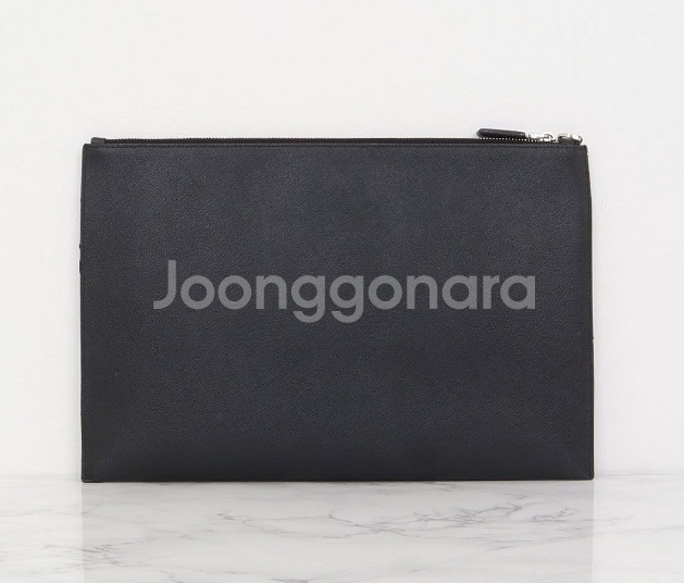 [PRADA 급매] 사피아노 레더 클러치백 클래식 블랙--1