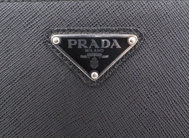 [PRADA 급매] 사피아노 레더 클러치백 클래식 블랙 이미지