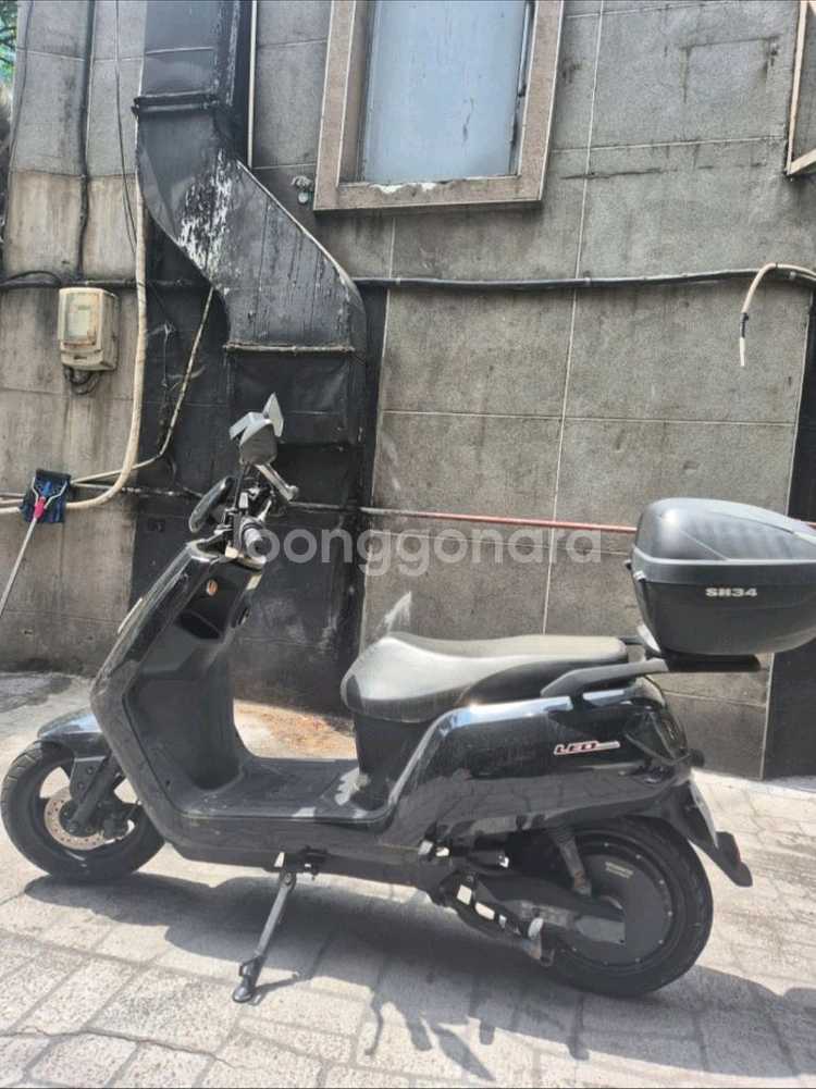 거의 새것! 2,000km 주행 전기스쿠터 저렴하게 판--0