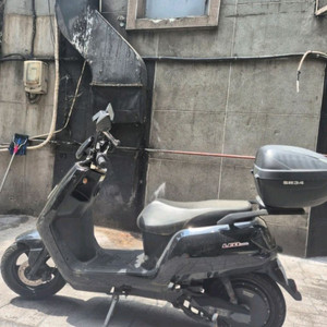 거의 새것! 2,000km 주행 전기스쿠터 저렴하게 판