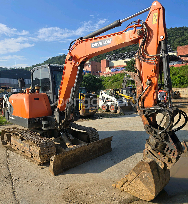 두산02굴삭기 DX55MT 2019년 회링코집--0