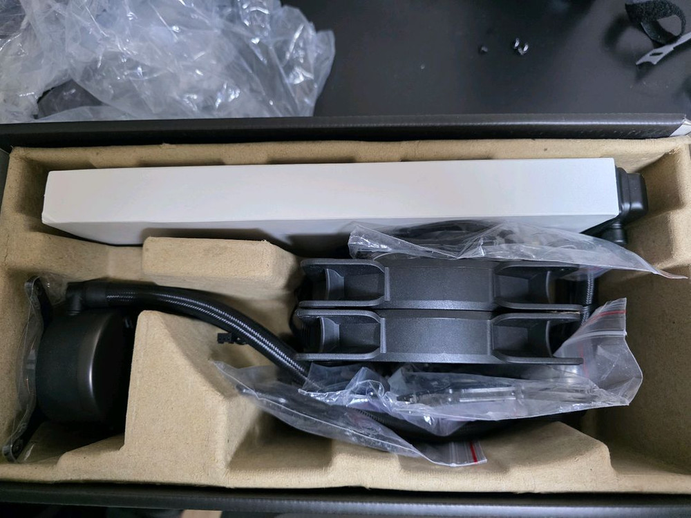 프렉탈디자인 Lumen S28 수랭쿨러--1