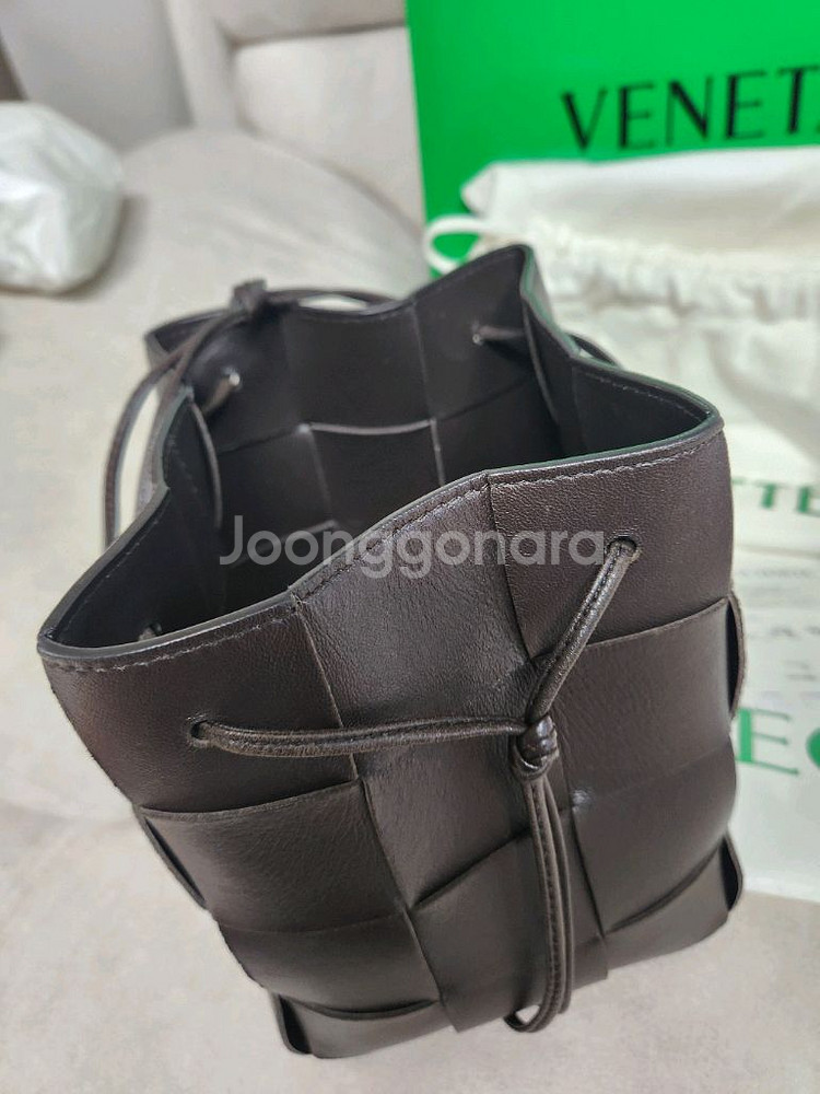 보테가베네타 레더 카세트 버킷백 스몰--1