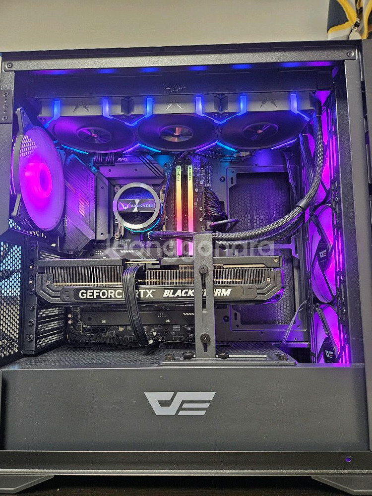 14900K, 4080 super 본체 (5080 가능--3