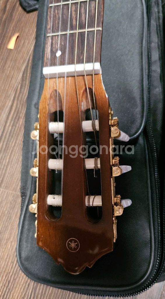 야마하 C70 클래식 기타입니다정품 보증서 보유--1