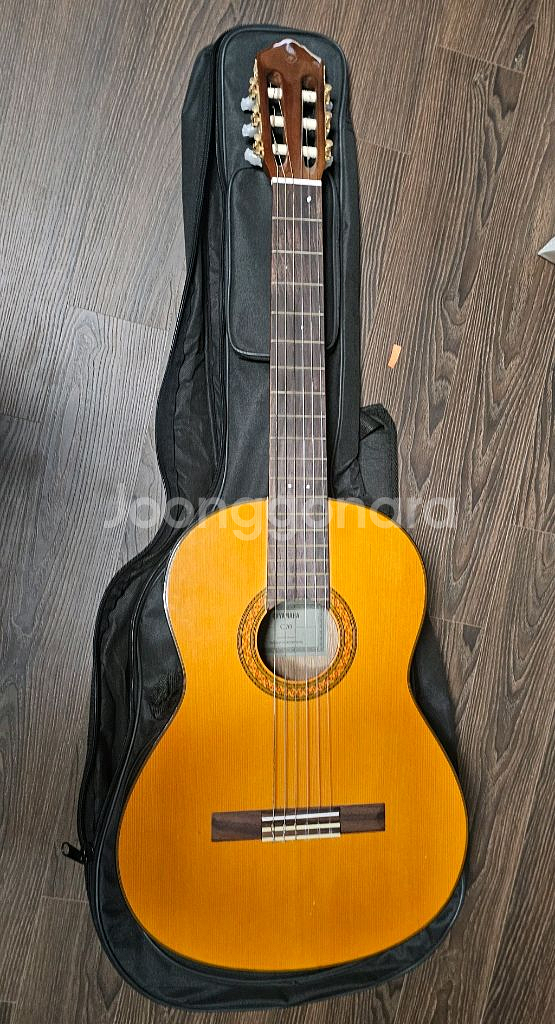 야마하 C70 클래식 기타입니다정품 보증서 보유--0