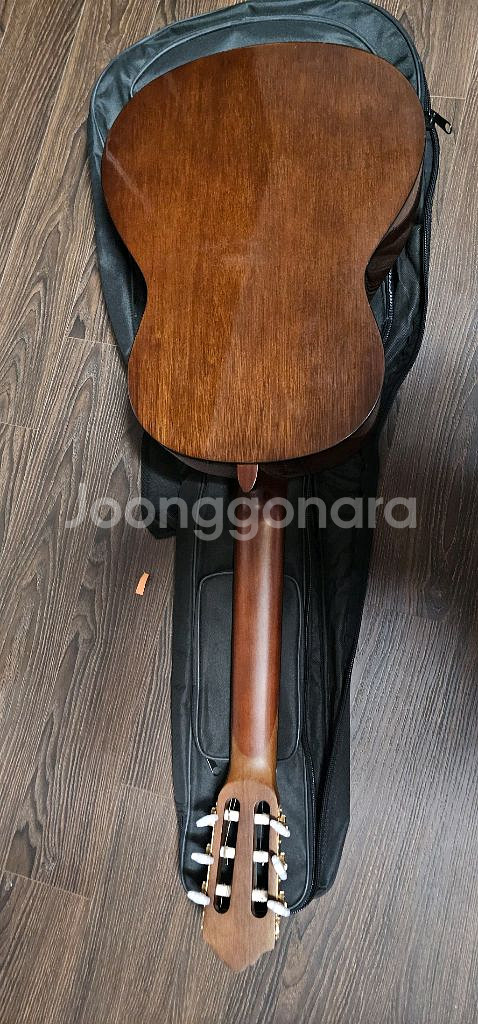 야마하 C70 클래식 기타입니다정품 보증서 보유--4