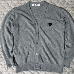 플레이 꼼데가르송 블랙 하트 니트 가디건 (GRAY)