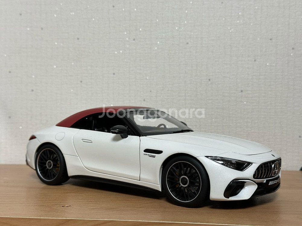 1:18 SL63 Amg--0