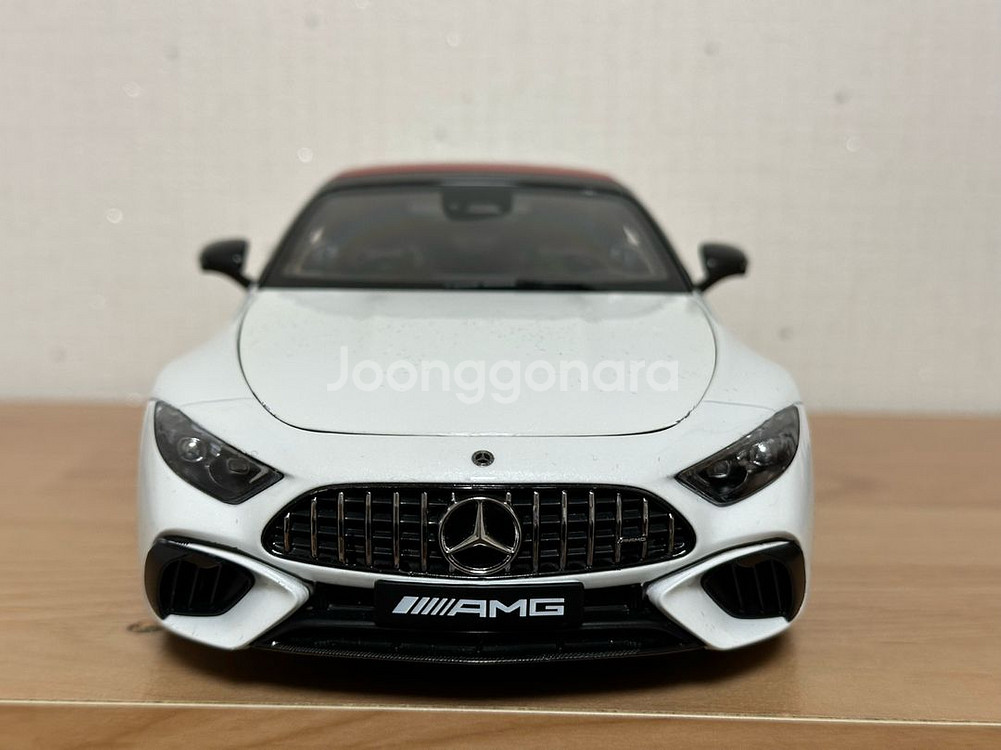 1:18 SL63 Amg--1