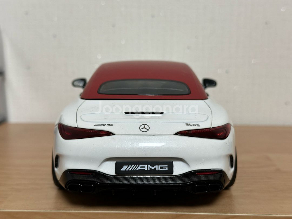 1:18 SL63 Amg--3