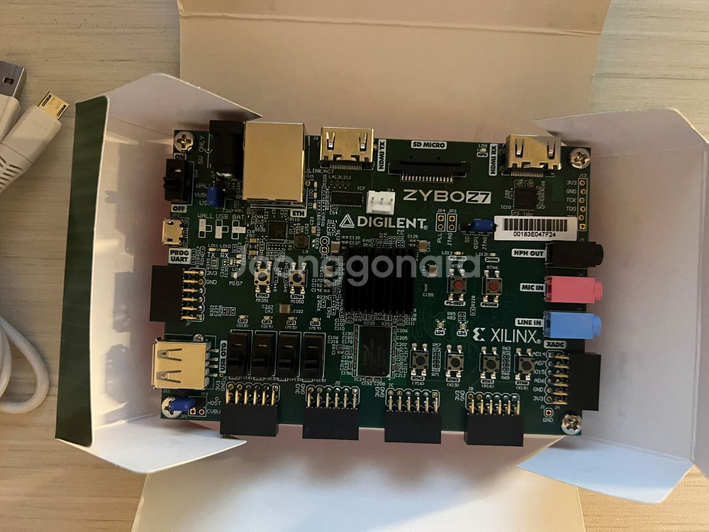 ZYBO Z7-20 FPGA 팝니다.--2