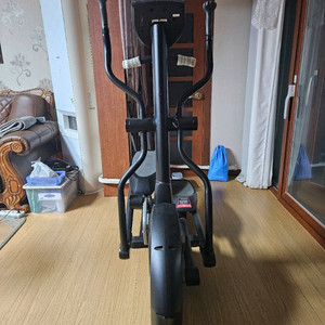 일립티컬 머신 싸이클론