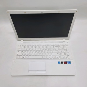 삼성 중고 노트북 i5 8G/SSD/화이트/듀얼그래픽
