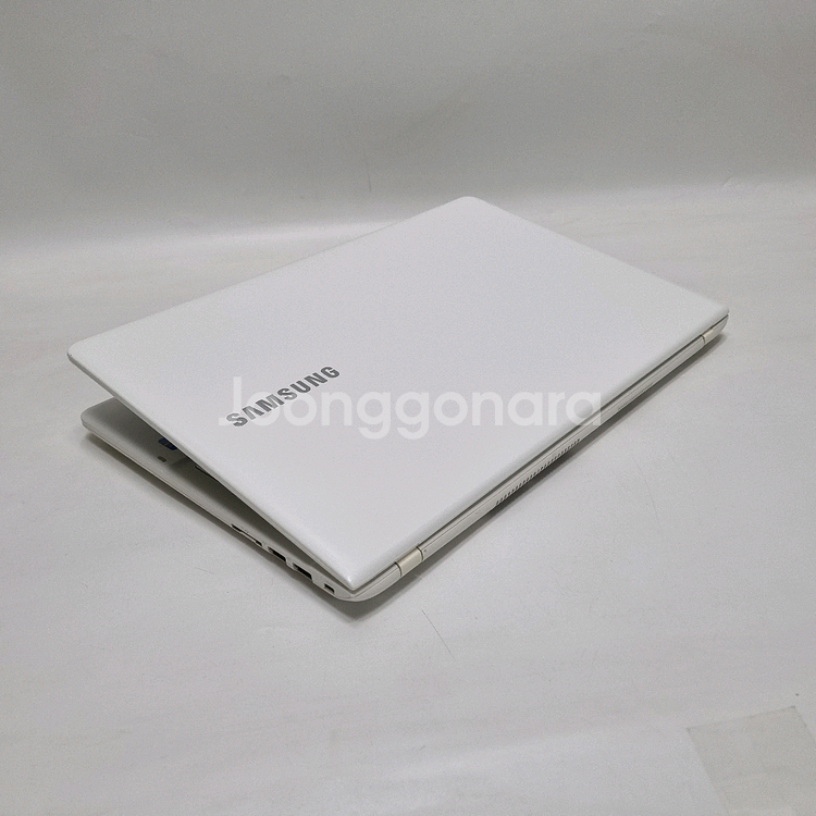 삼성 중고 노트북 i5 8G/SSD/화이트/듀얼그래픽--1