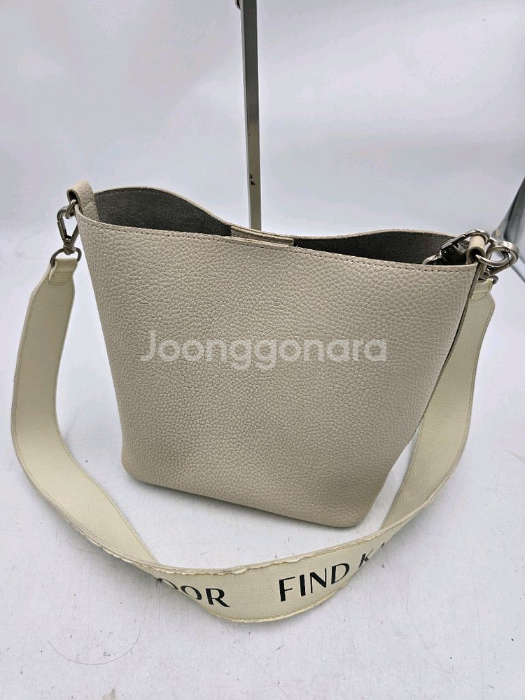 FIND KAPOOR 핑고백 20 아이보리--1