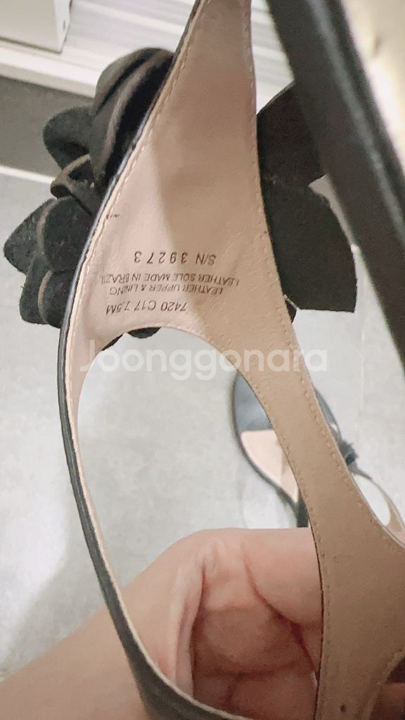 토리버치 플라워 샌들 블랙 245--4