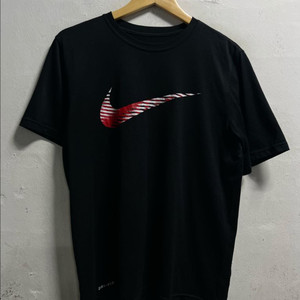95-100 나이키 드라이핏 빅로고 반팔티