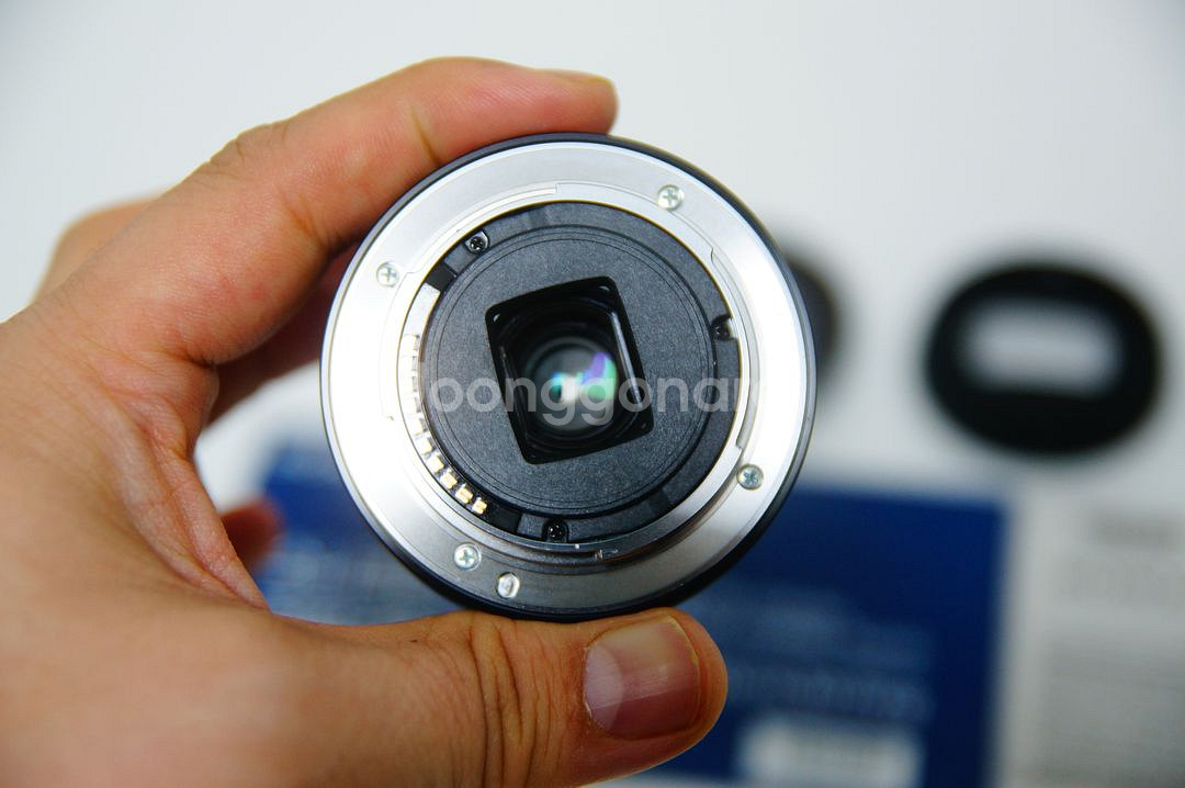 [소니] 팬케익렌즈 20mm f2.8팝니다.--3
