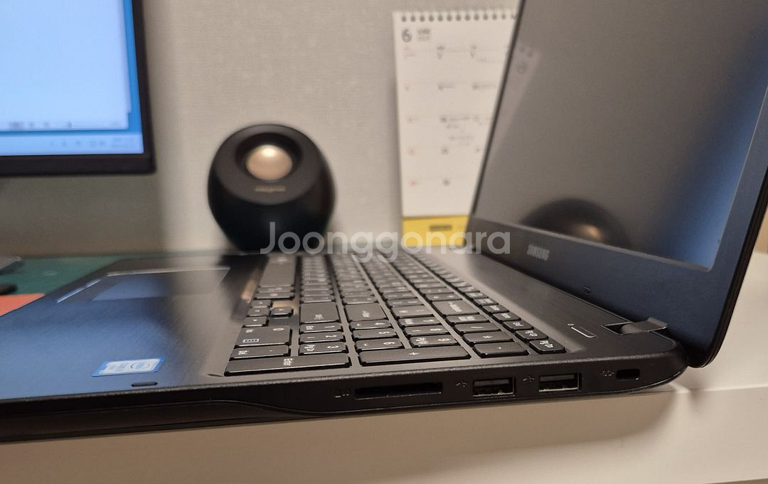 삼성 NT501R5A 노트북 중고 판매합니다.기본적--4