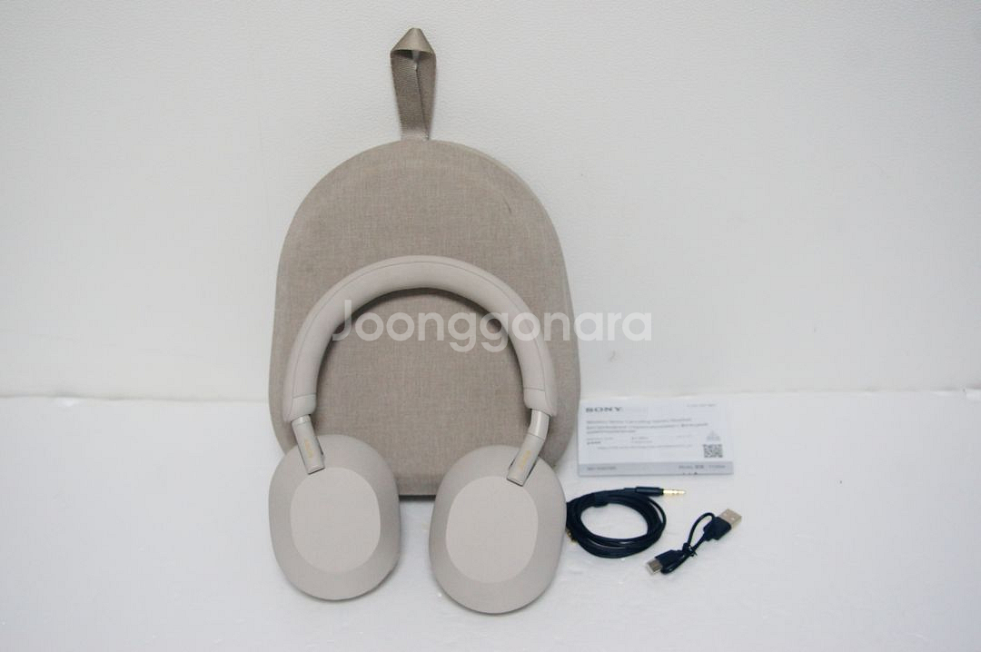 소니 WH-1000XM5 블루투스헤드폰 실버팝니다.--0