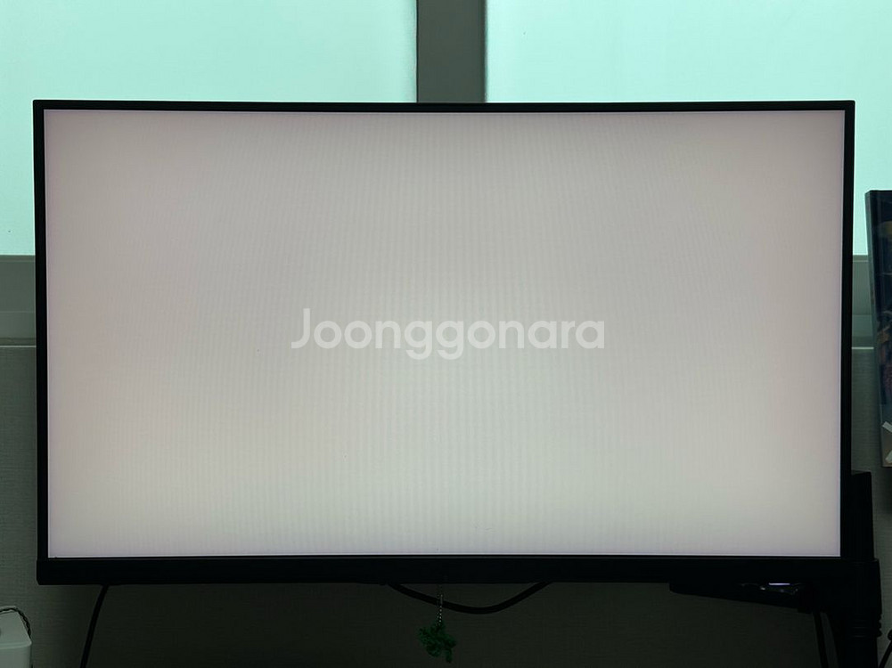 32인치 QHD 175hz 퀀텀닷 게이밍모니터+모니터암--1