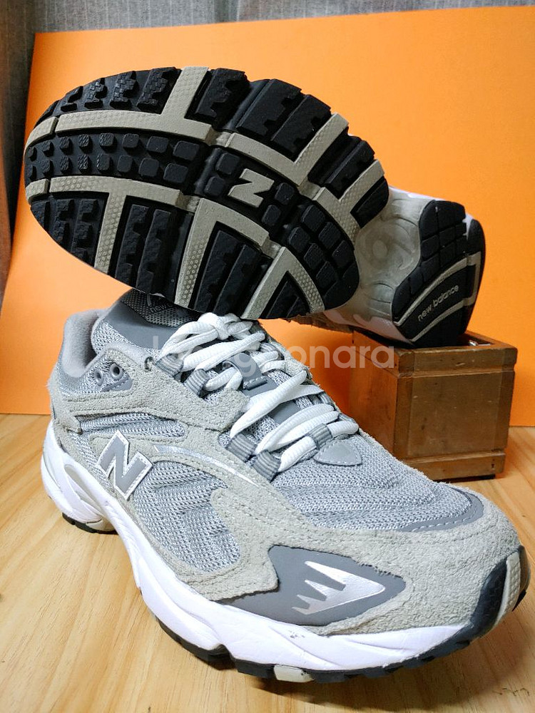 뉴발란스 ML725그레이(US7.5표기255추천250)--1